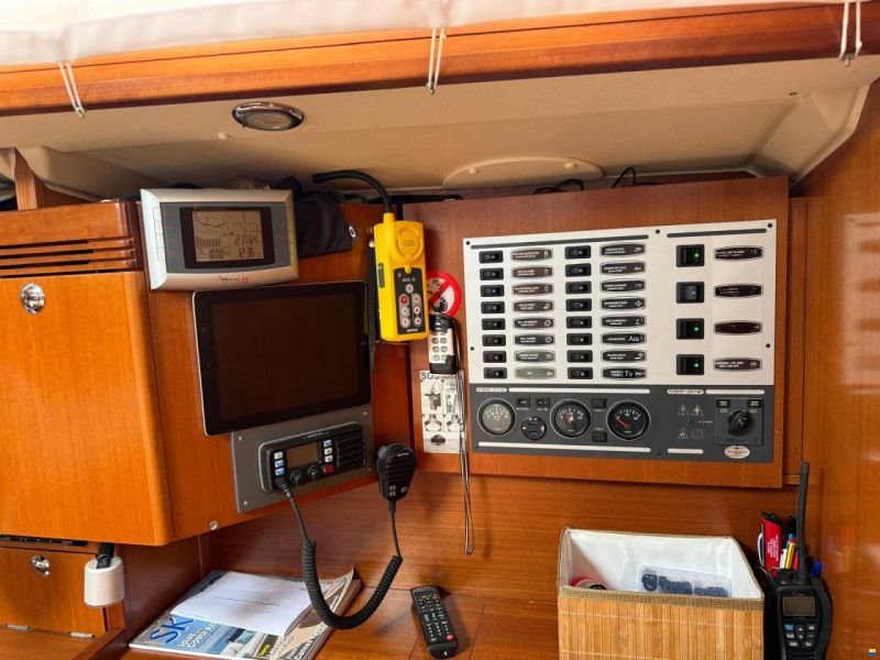 Dufour 40