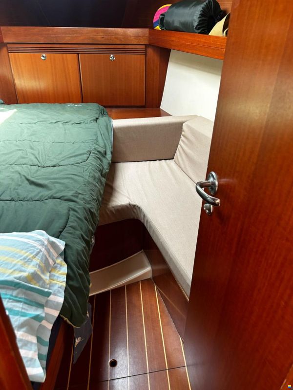 Dufour 40