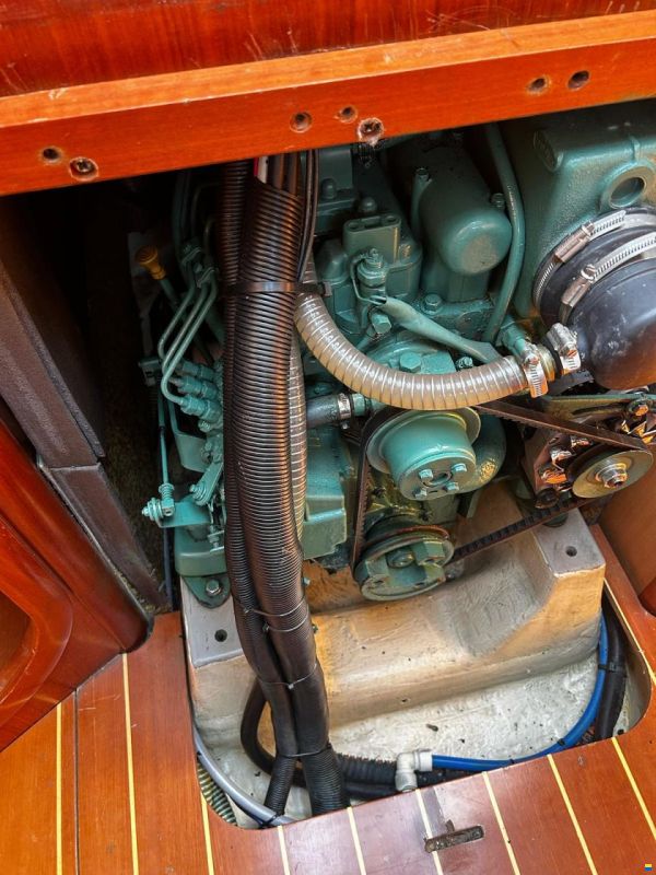 Dufour 40