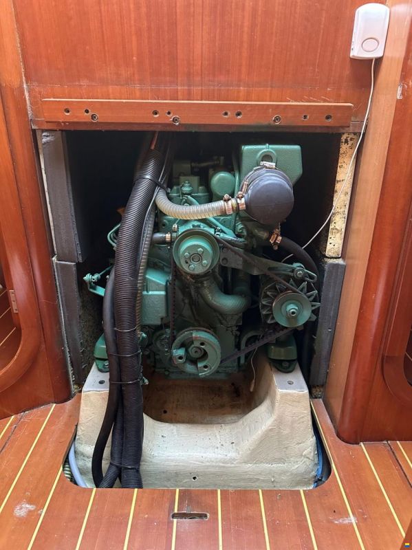 Dufour 40