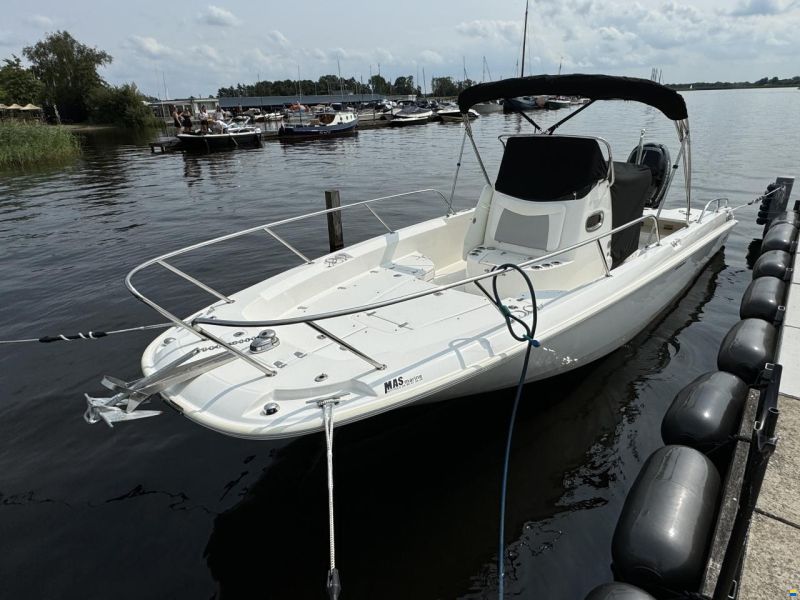 Boston Whaler 240 Dauntless