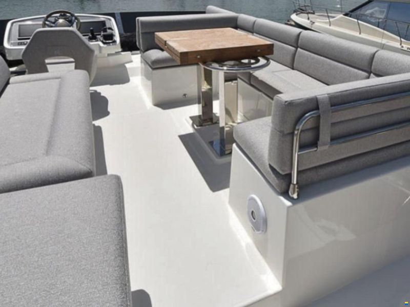 Beneteau Monte Carlo 52