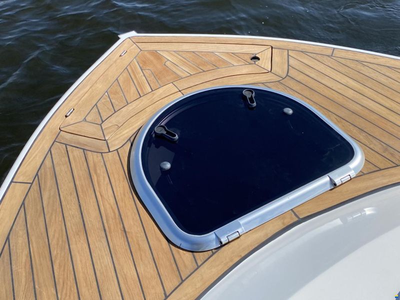 Oud Huijzer 700 Cabine