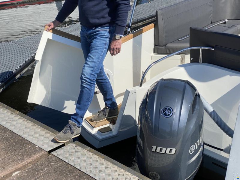 Oud Huijzer 700 Cabine