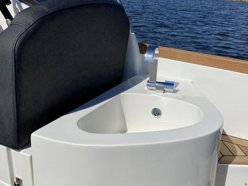 Oud Huijzer 700 Cabine