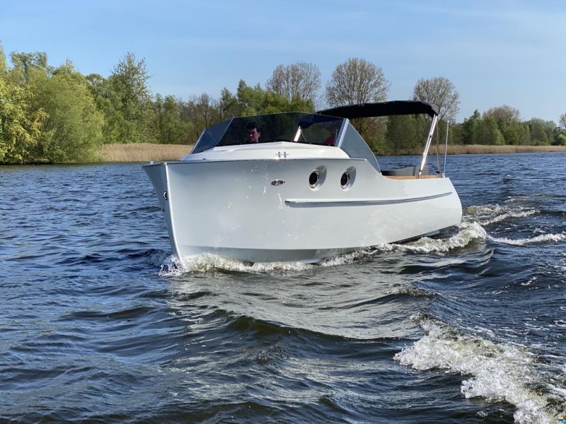 Oud Huijzer 700 Cabine
