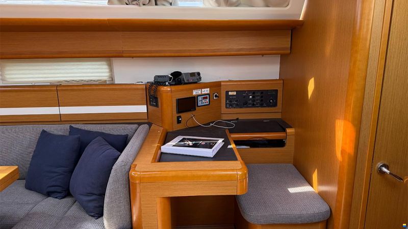 Jeanneau 53