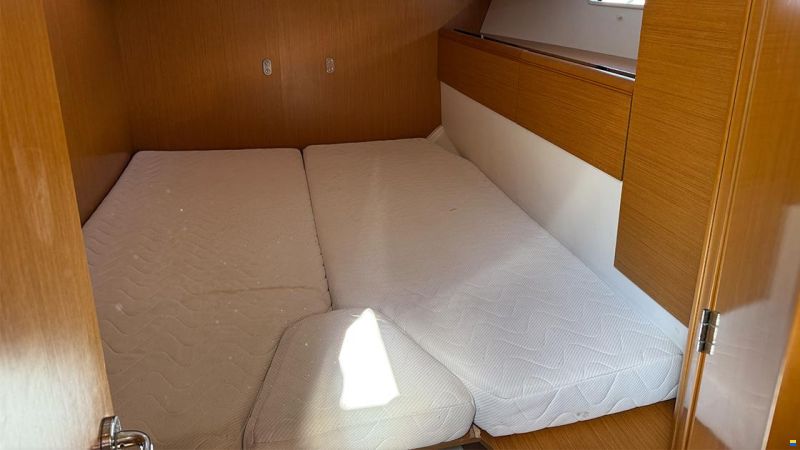 Jeanneau 53