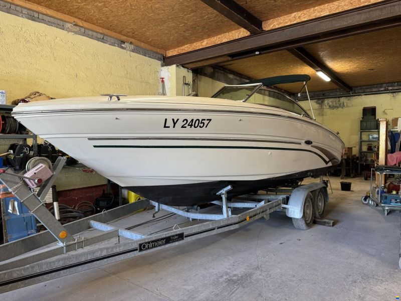 Sea Ray 220 BR