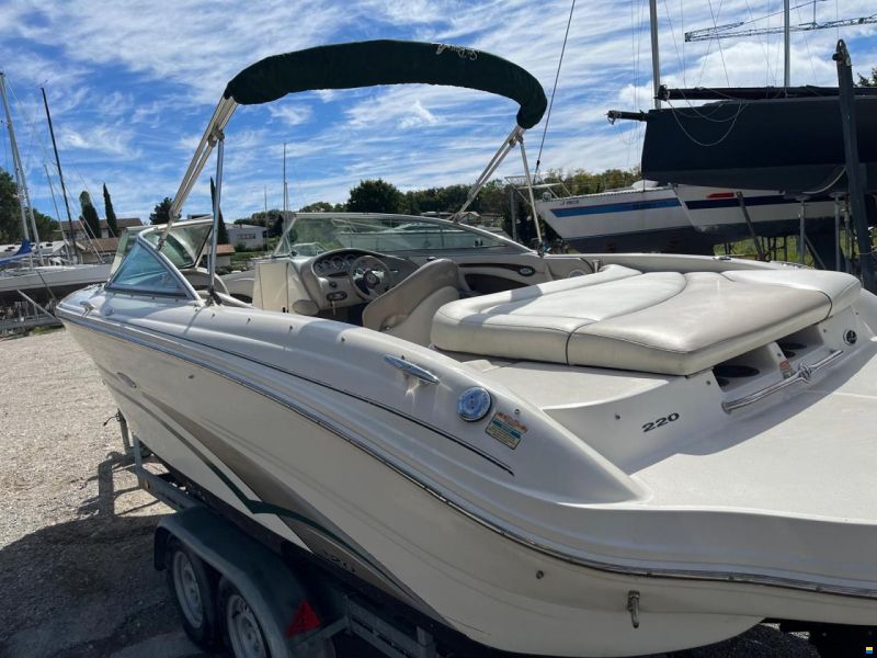 Sea Ray 220 BR