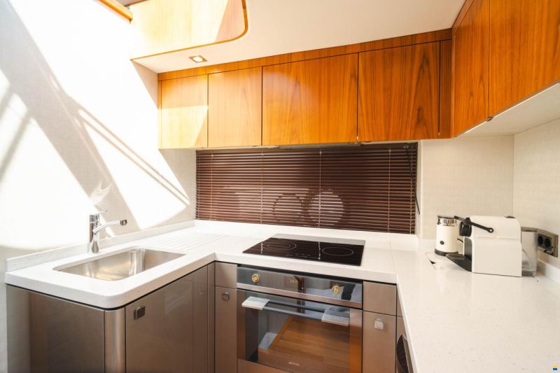 Sunseeker Predator 57