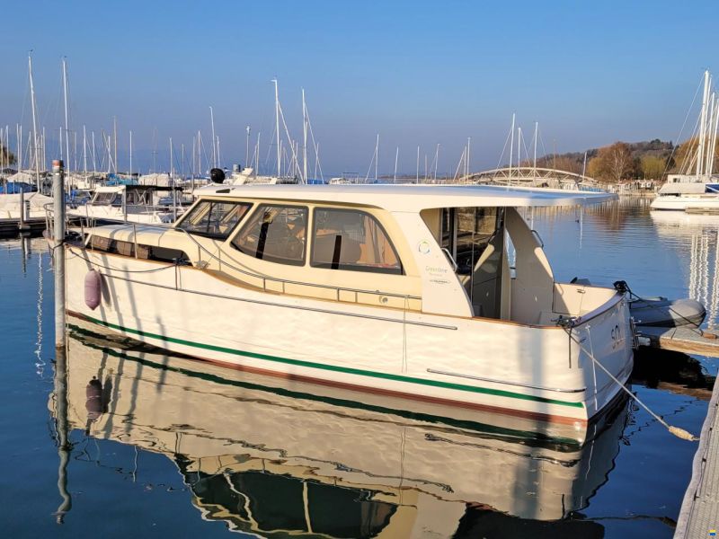 Greenline 33 Hybrid