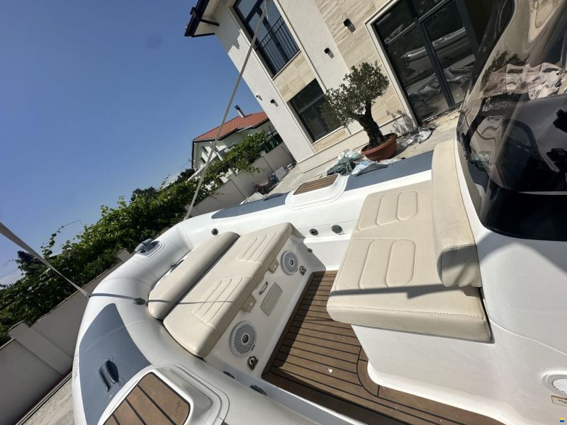 Williams SportJet 520