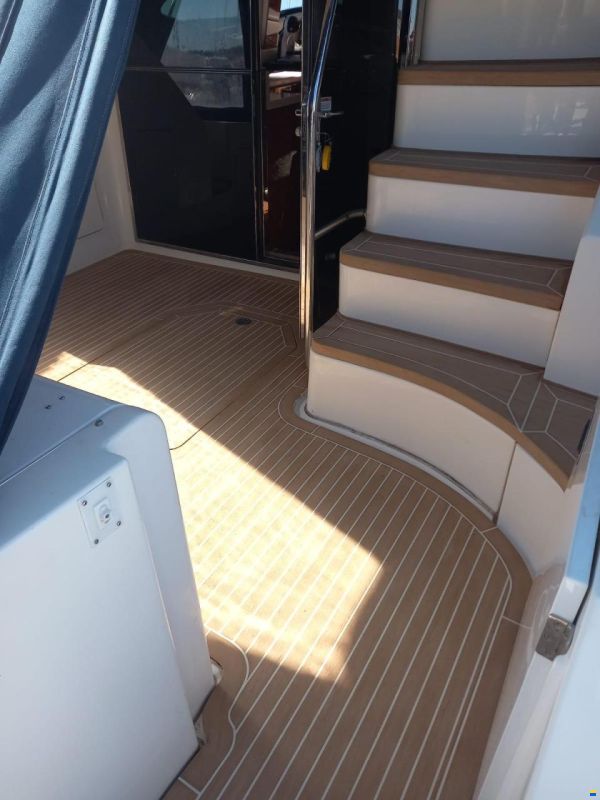 Sea Ray 505 Sedan Bridge