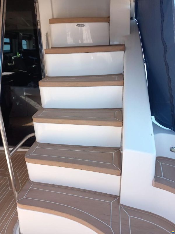 Sea Ray 505 Sedan Bridge