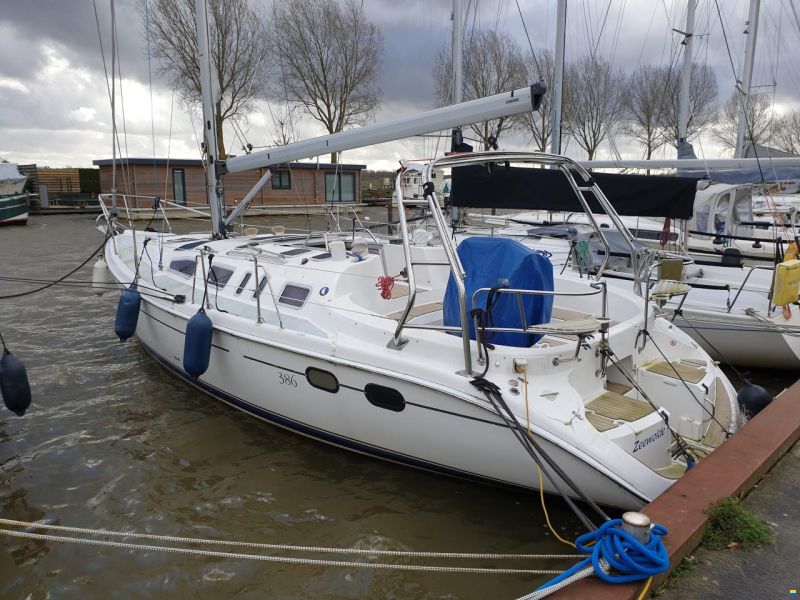 Hunter Boats 386