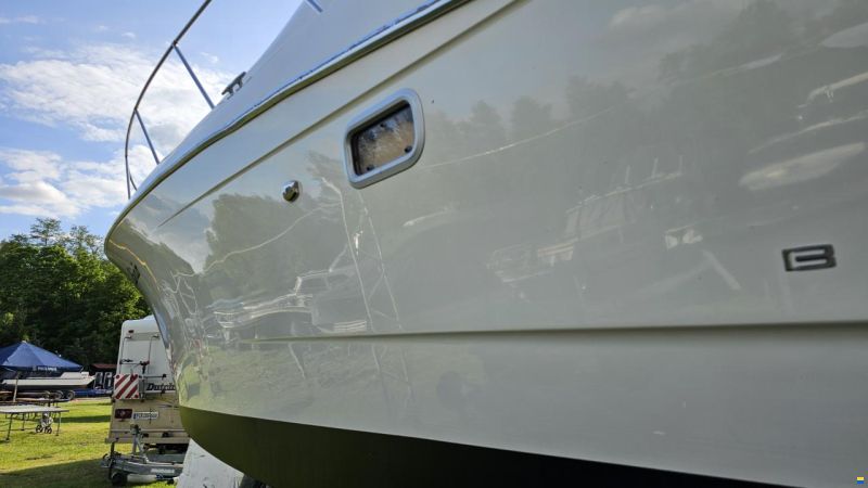 Bayliner Avanti Custom 3255