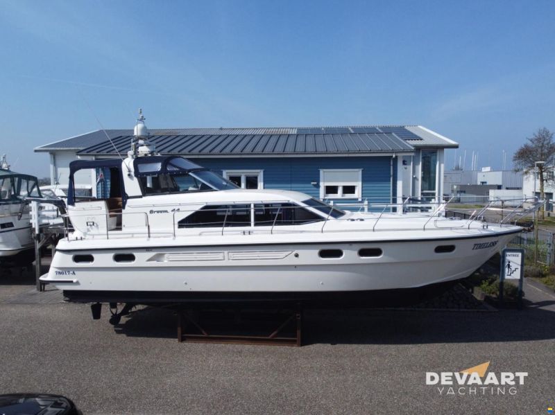 Broom 44