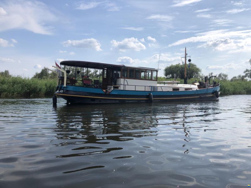 Luxe motor / semi woonschip