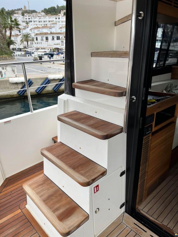 Sealine F450