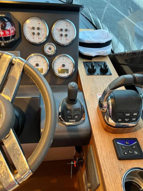 Sealine F450