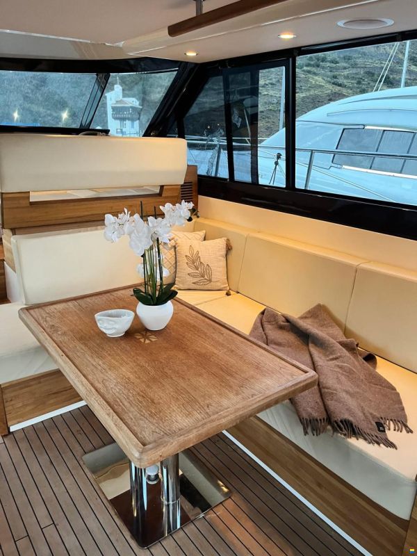 Sealine F450