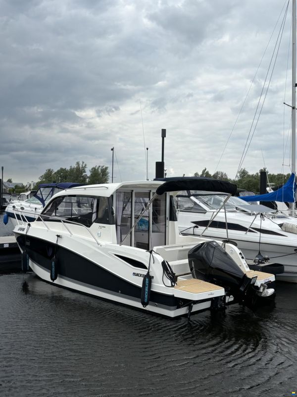 Quicksilver 755 Weekend