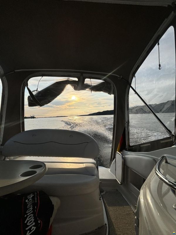 Crownline 270 CR
