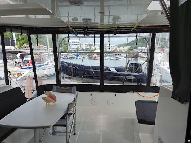 Lagoon 42