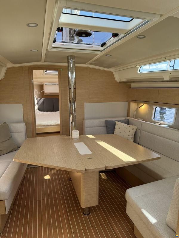 Hanse 418