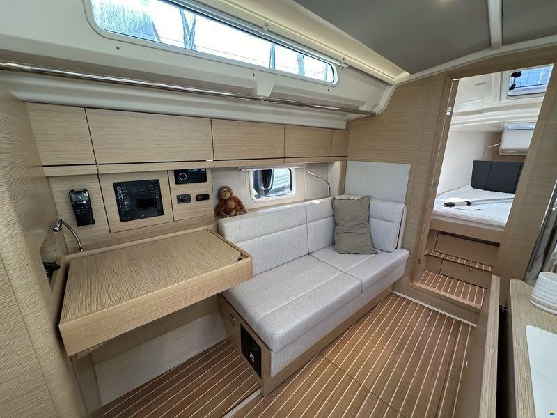 Hanse 418