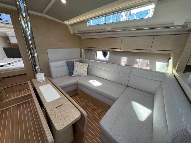 Hanse 418