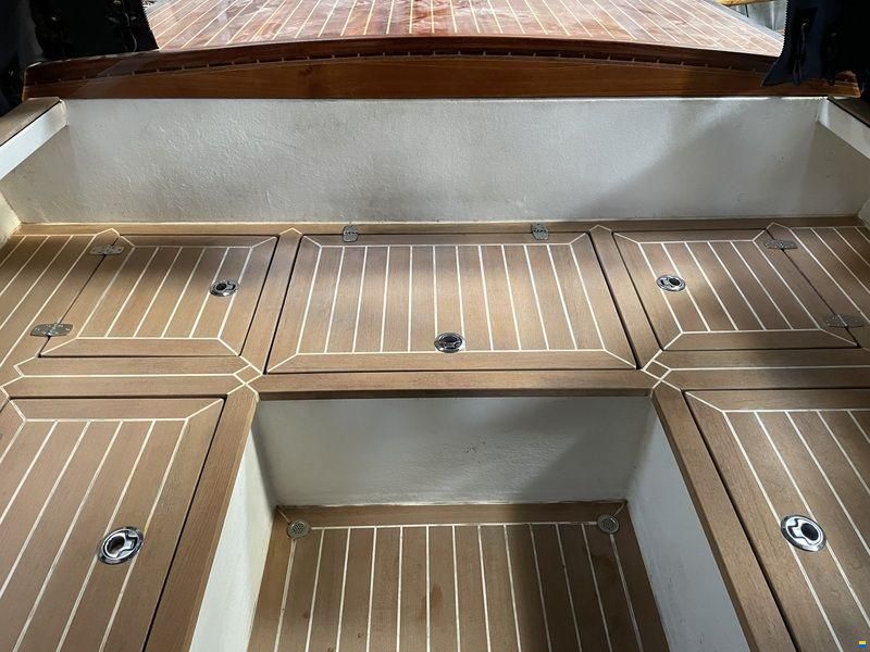 Classic Elegant Speedboat
