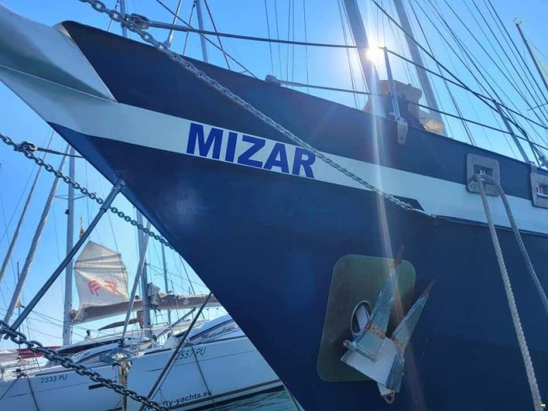 KETCH PILOTHOUSE 49