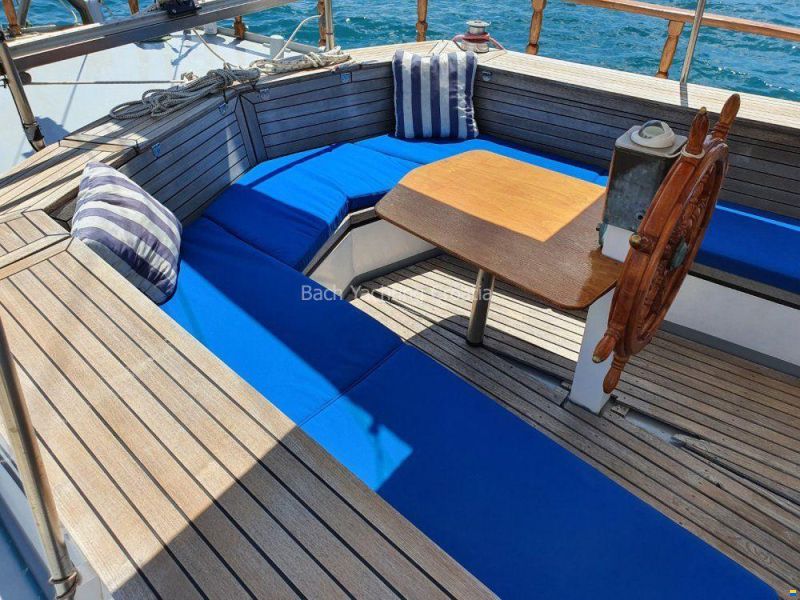 KETCH PILOTHOUSE 49