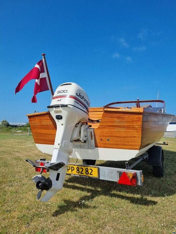 Classic Mahogany Daycruiser