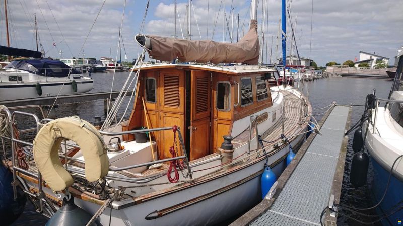 30 ST Motorsailer