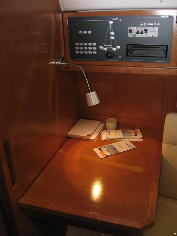 Bavaria Cruiser 32