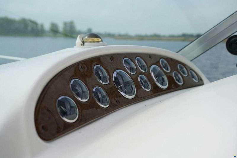 Sea Ray 310 Sundancer