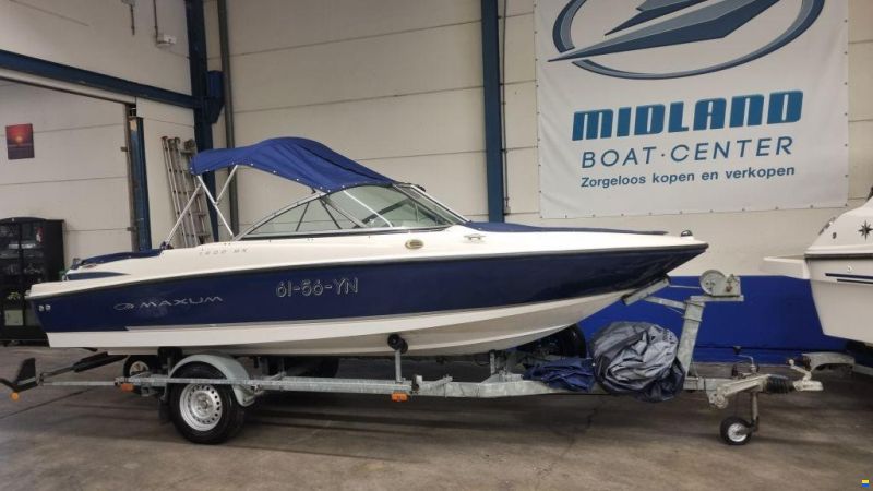 Maxum 1800 MX uit 2008 met trailer