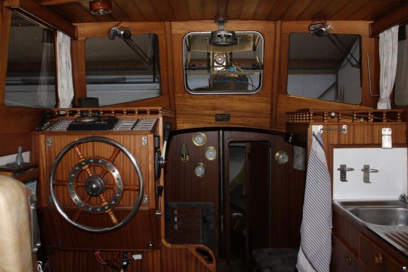 30 ST Motorsailer