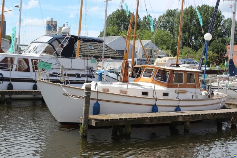 30 ST Motorsailer