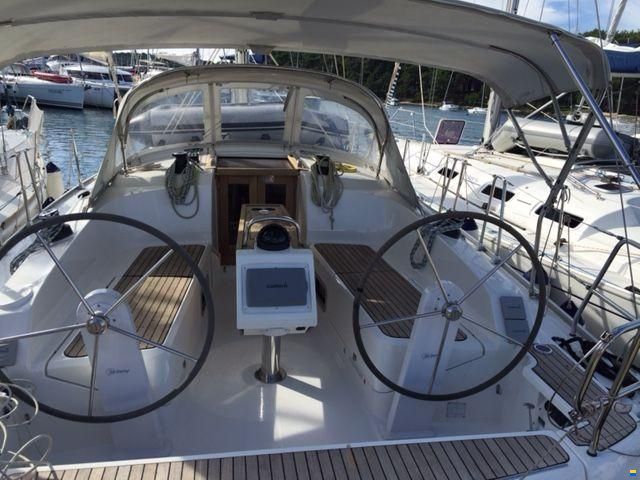 Bavaria Cruiser 37