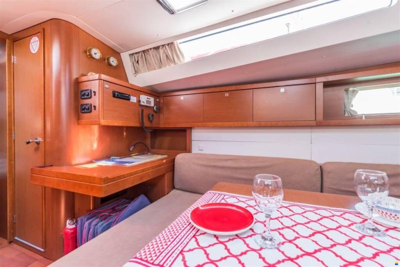 Beneteau Oceanis 48