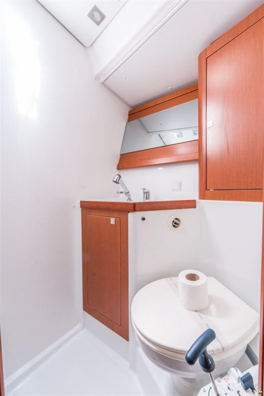 Beneteau Oceanis 48