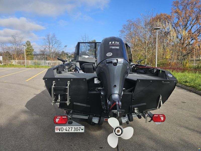 Powerboat 520 DC