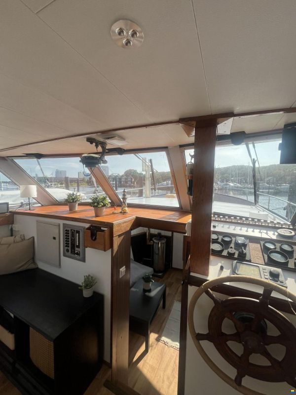 OneOff 45' danskbygget stål motorbåd-197