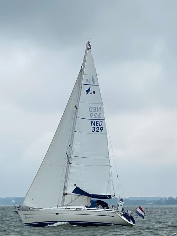 Bavaria 38-3