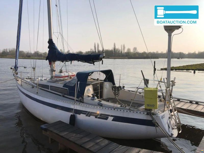 Beneteau First