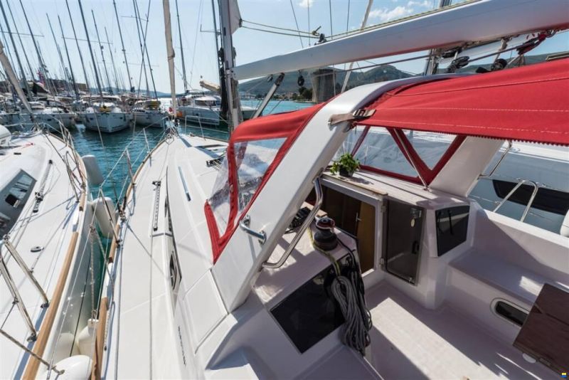 Beneteau Oceanis 38